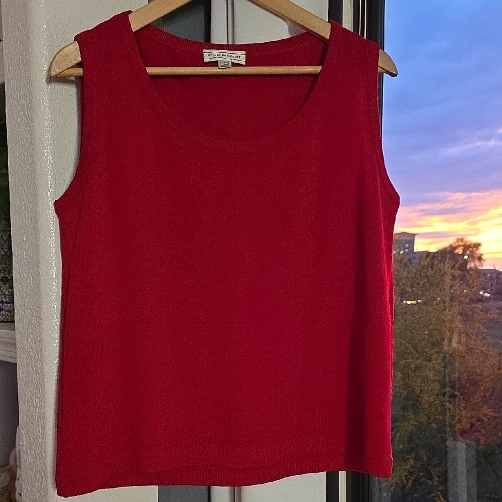 St. John  Vintage Vibrant Red Tank Top Shell Sweater  Relaxed Large